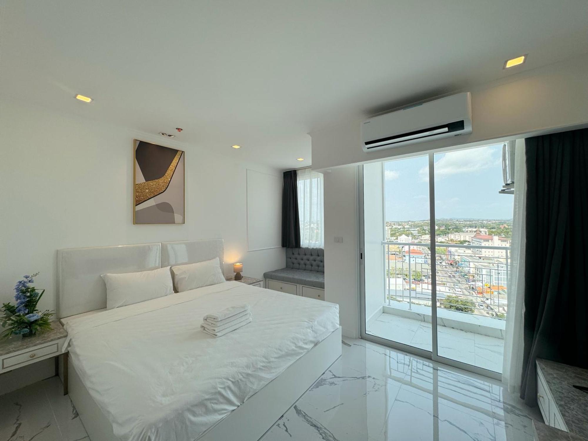 The Empire Chic Residence Jomtien & Yahaha Exterior photo